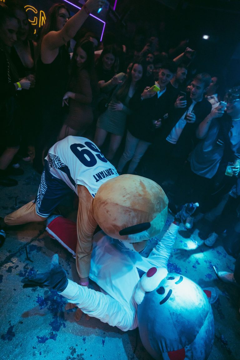 EL BRYANT Y EL BENITO